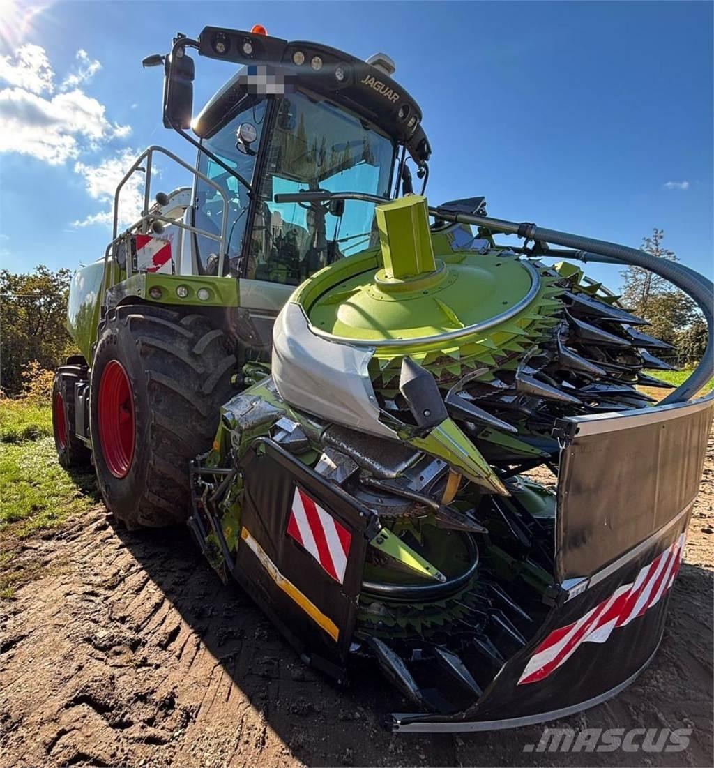 CLAAS Jaguar 980 自走式飼料採集機