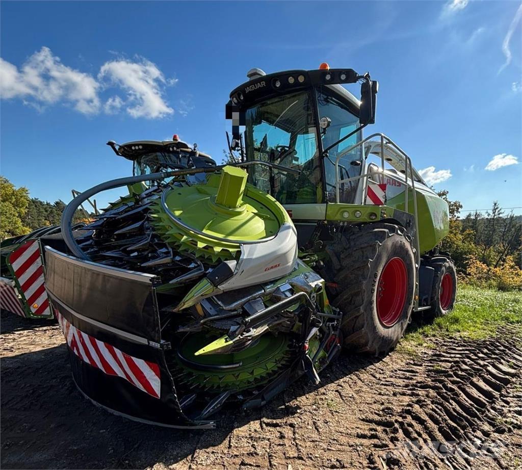 CLAAS Jaguar 980 自走式飼料採集機