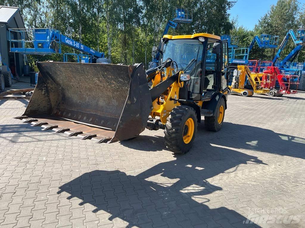 JCB 406 輪胎式裝載機