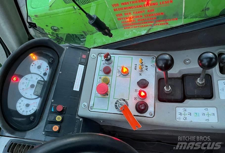 Merlo P40.17 伸縮臂操作車