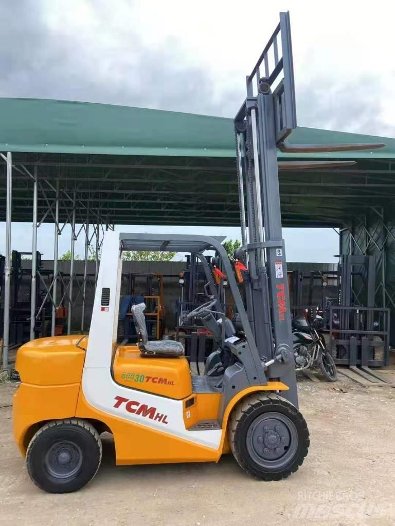 TCM FD30 柴油卡車