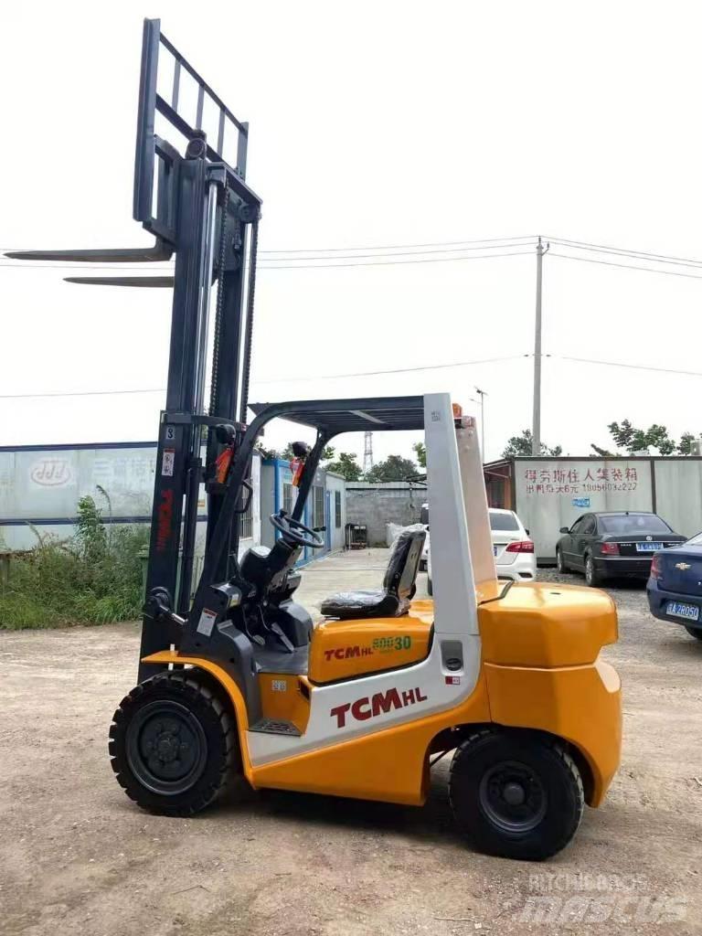 TCM FD30 柴油卡車