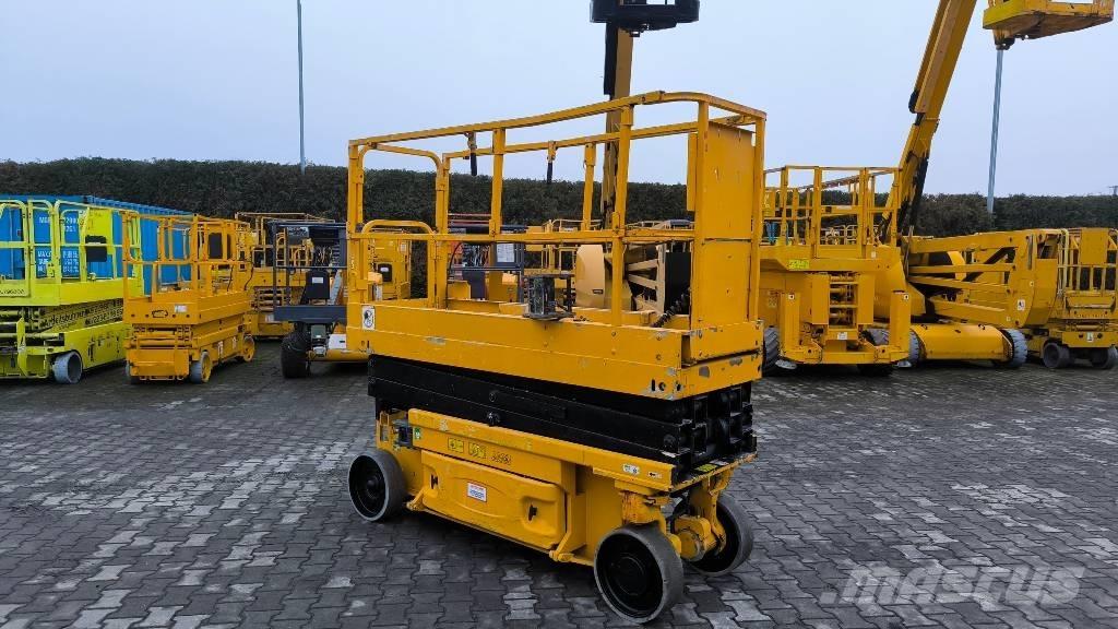 JLG 2030 ES 剪式升降機