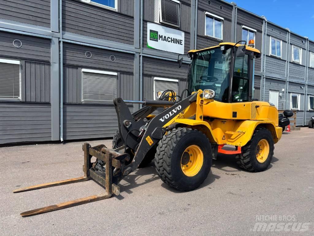 Volvo L 30 GS 輪胎式裝載機