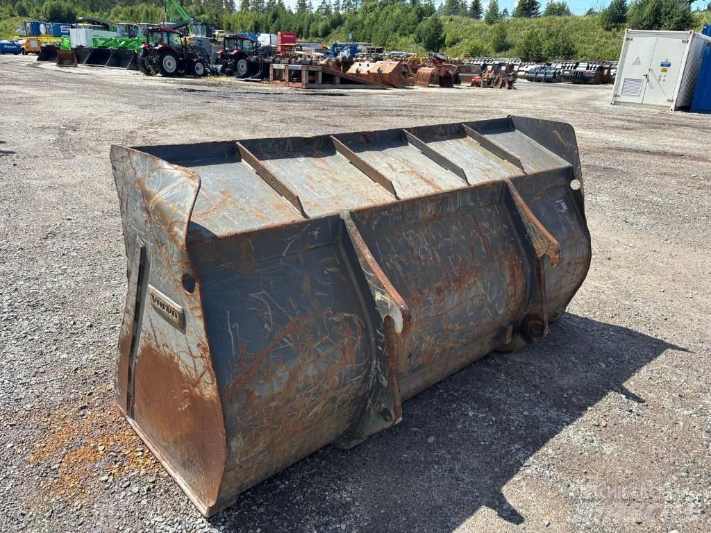 Volvo L 30 GS 輪胎式裝載機