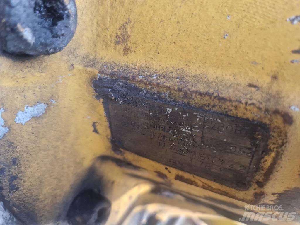 Volvo A25C 軸