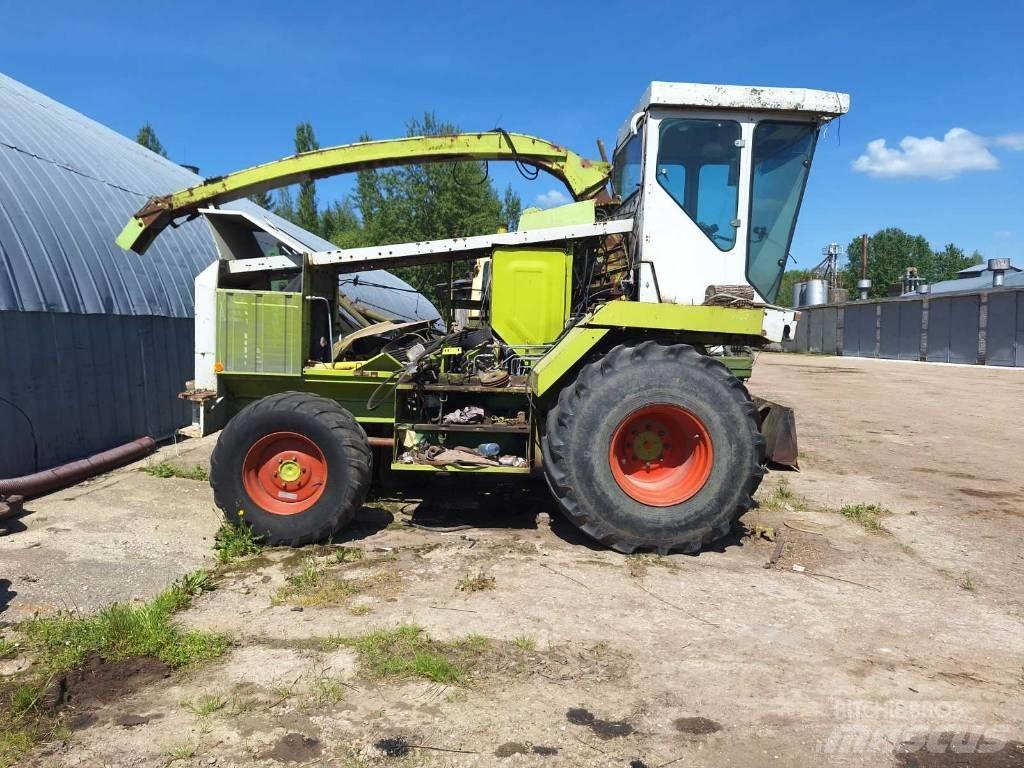 CLAAS Jaguar 690 自走式飼料採集機