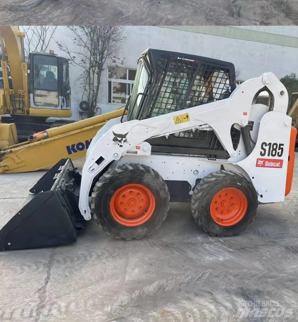 Bobcat S185 滑移轉向裝載機