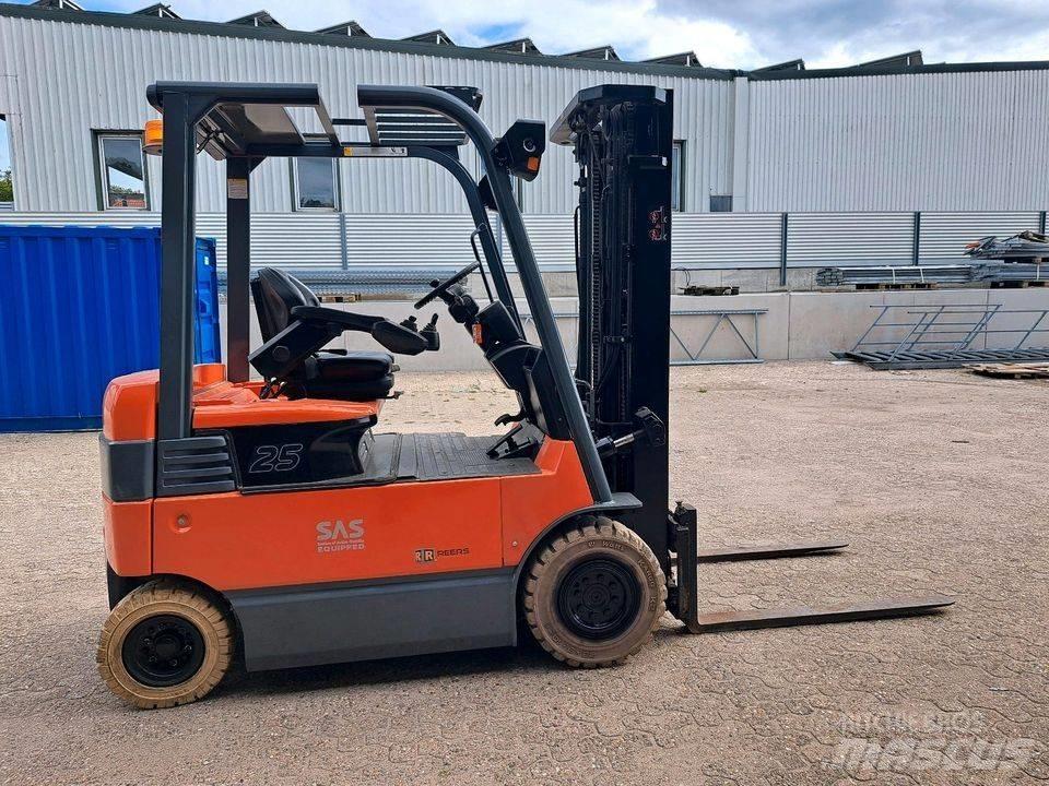 Toyota 7FBMF25 其他