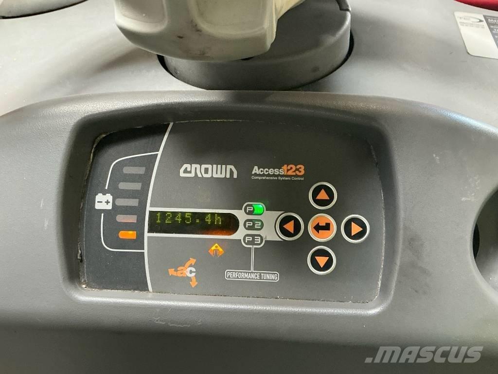 Crown TC 3000 牽引車