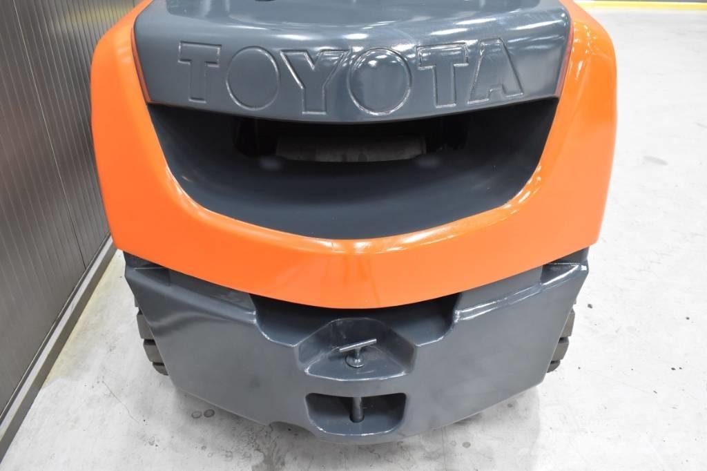 Toyota 06-8FD30F 柴油卡車