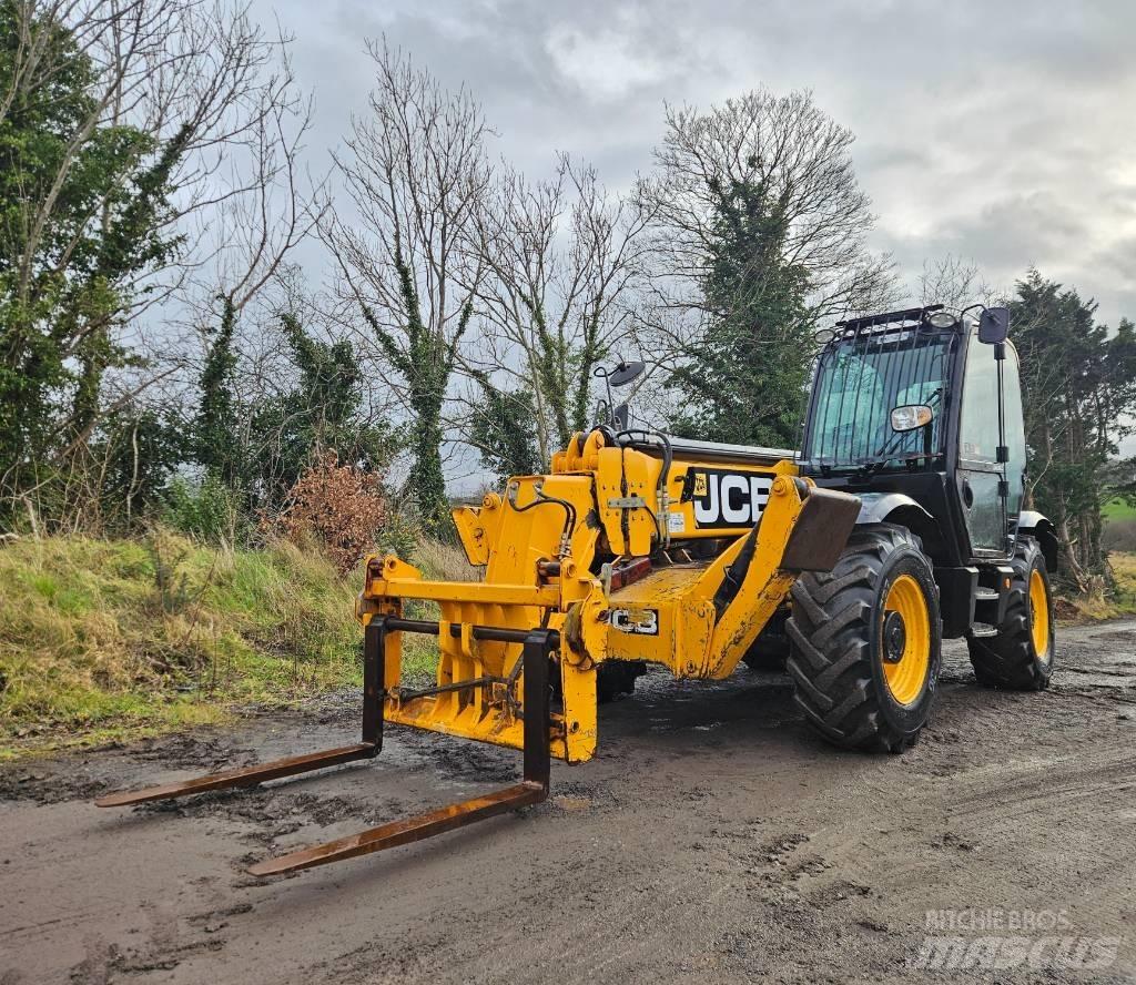 JCB 540-140 A/C 伸縮臂操作車