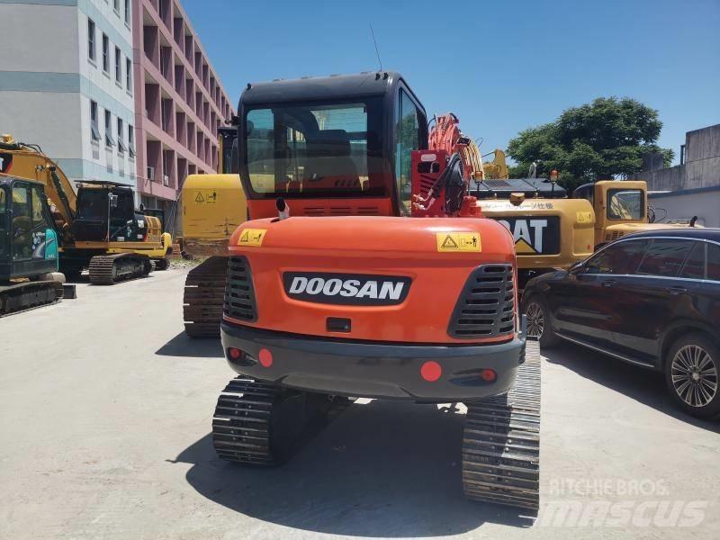 Doosan DX 60 履帶式 挖土機/掘鑿機/挖掘機