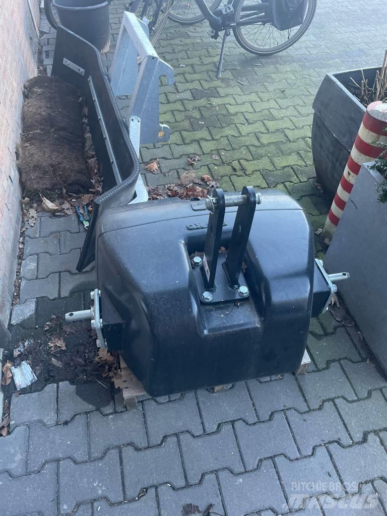  Frontgewicht 800KG 前配重塊
