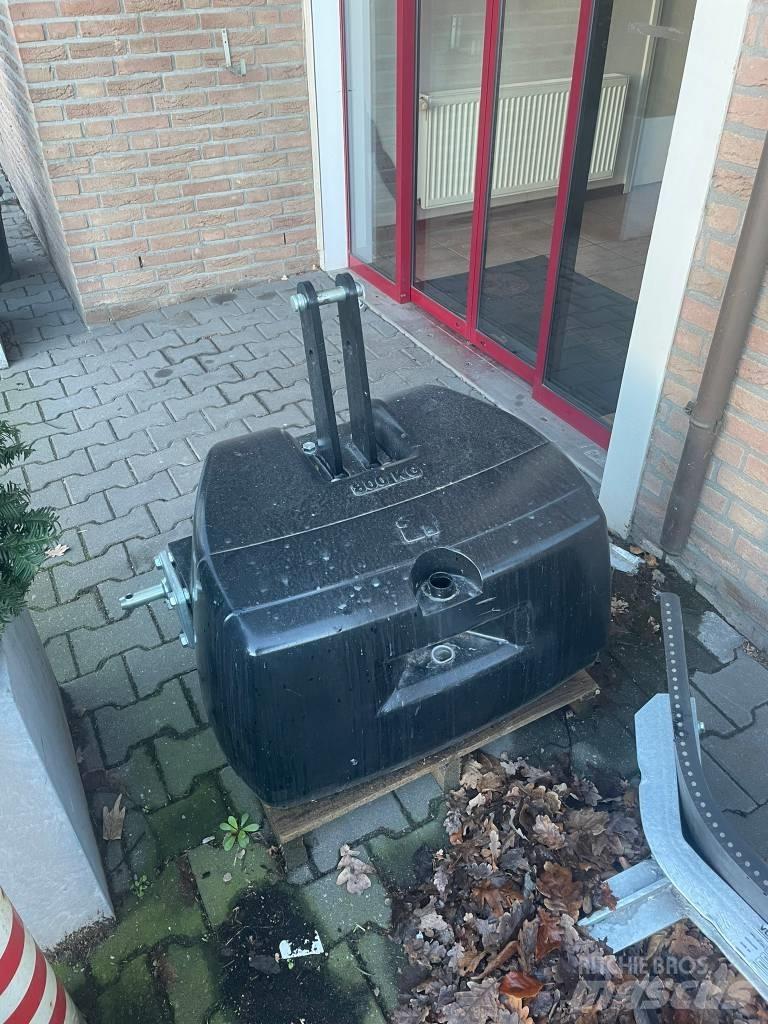  Frontgewicht 800KG 前配重塊