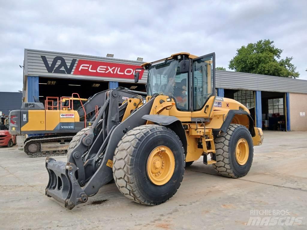 Volvo L 120 G 輪胎式裝載機