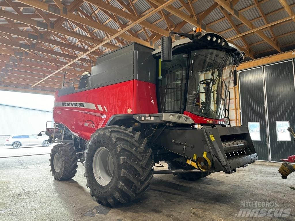 Massey Ferguson 7370 聯合收穫機