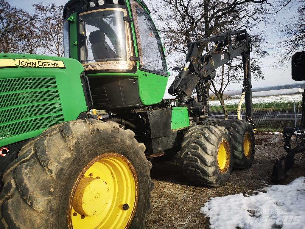 John Deere 1170 E 收穫集運機