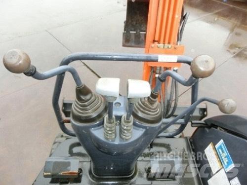 Hitachi ZX20U 小型挖土機/掘鑿機<7t(小型挖掘機)