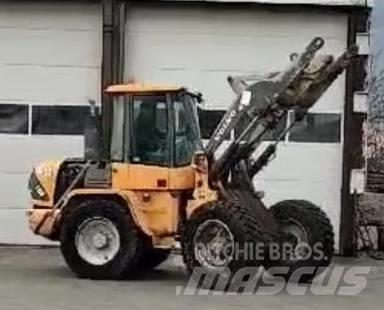 Volvo L 45 輪胎式裝載機