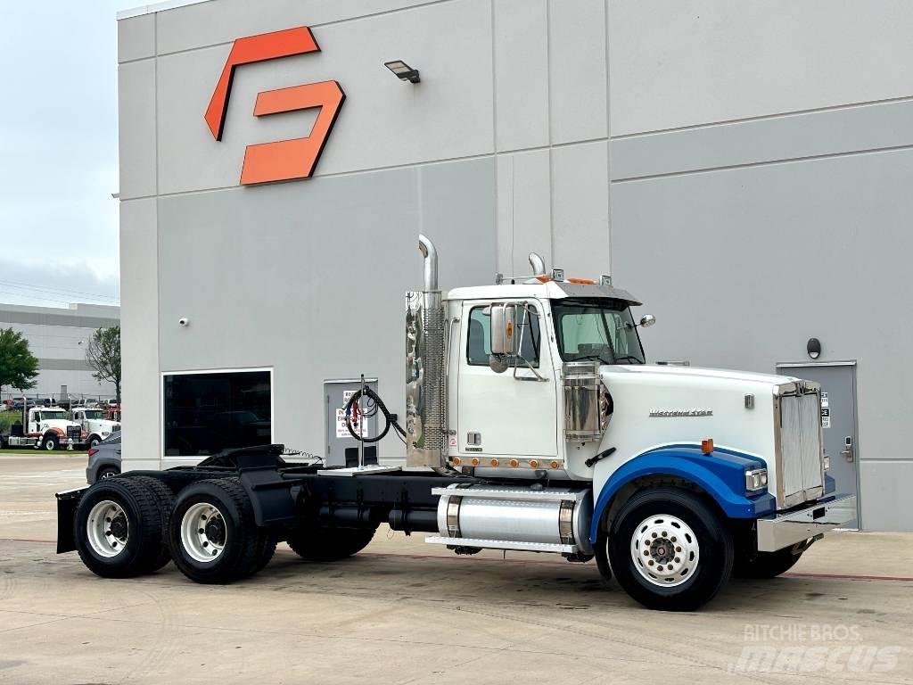 Western Star 4900 曳引機組件