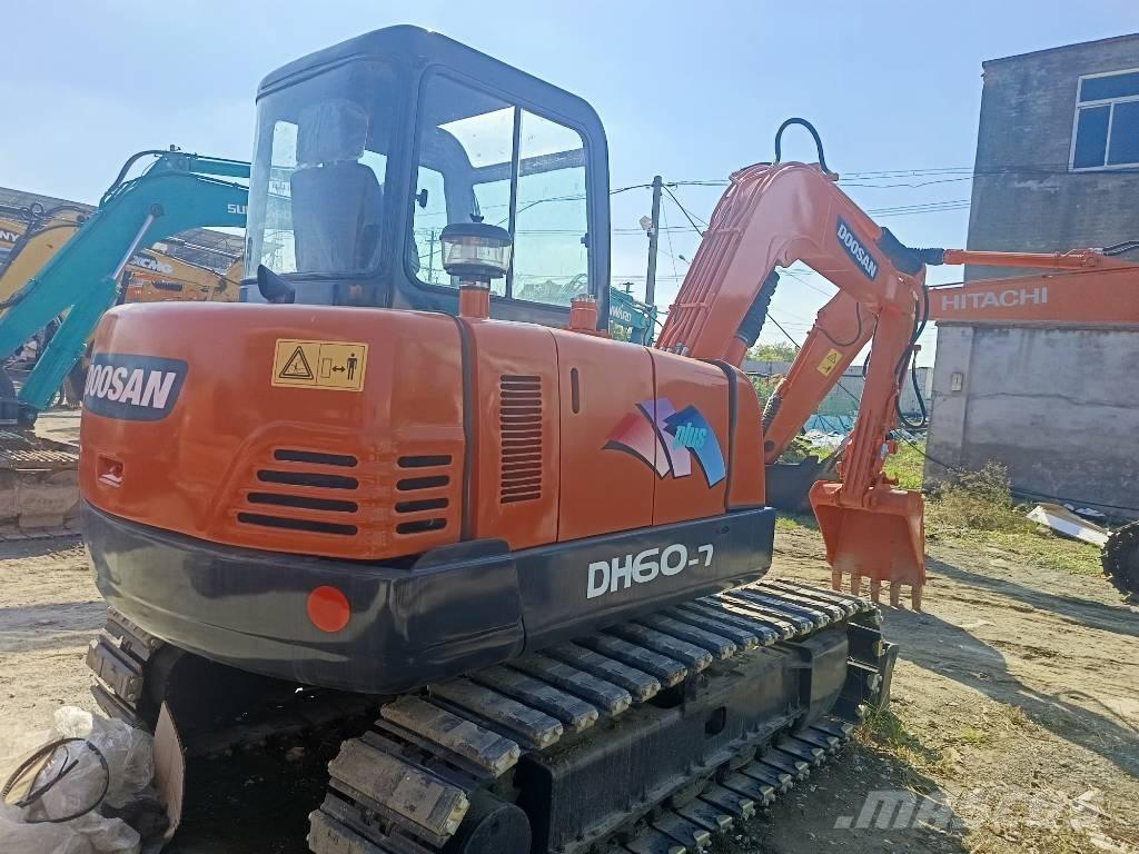 Doosan DH 60-7 小型挖土機/掘鑿機<7t(小型挖掘機)