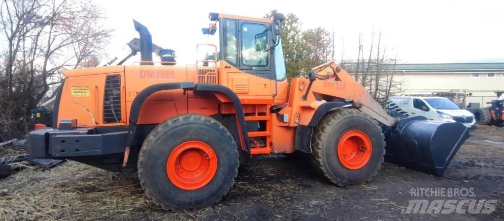 Doosan DL 300 輪胎式裝載機