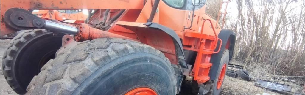 Doosan DL 300 輪胎式裝載機