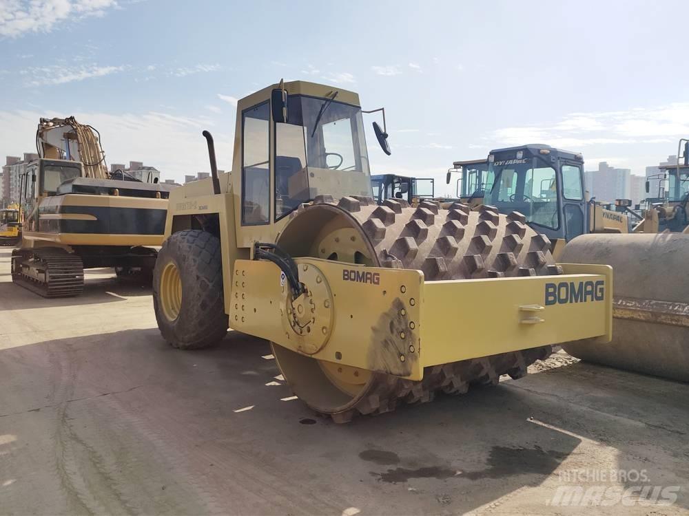 Bomag BW 217 單輪滾壓機