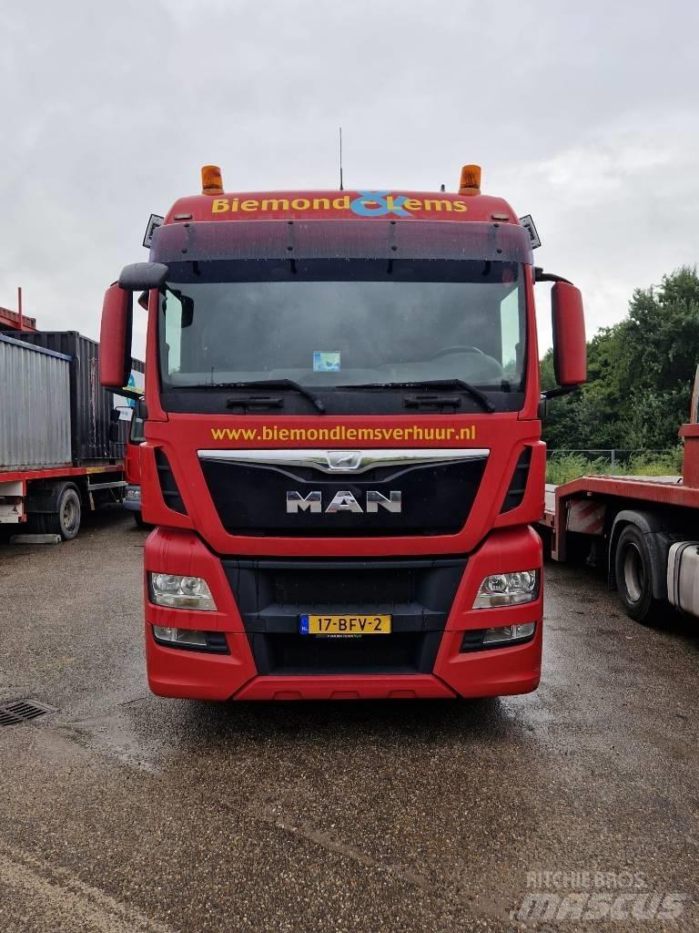 MAN TGX 18.440 曳引機組件