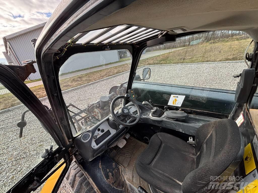 JCB JCB 520-40 伸縮臂操作車