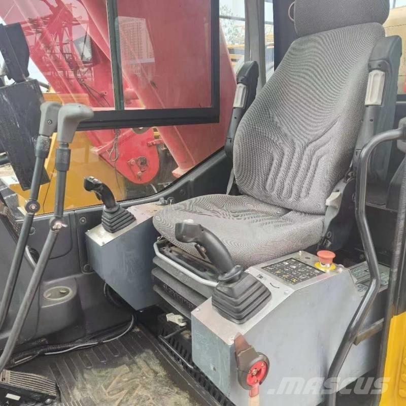 Sany SCC1000A 履帶式起重機