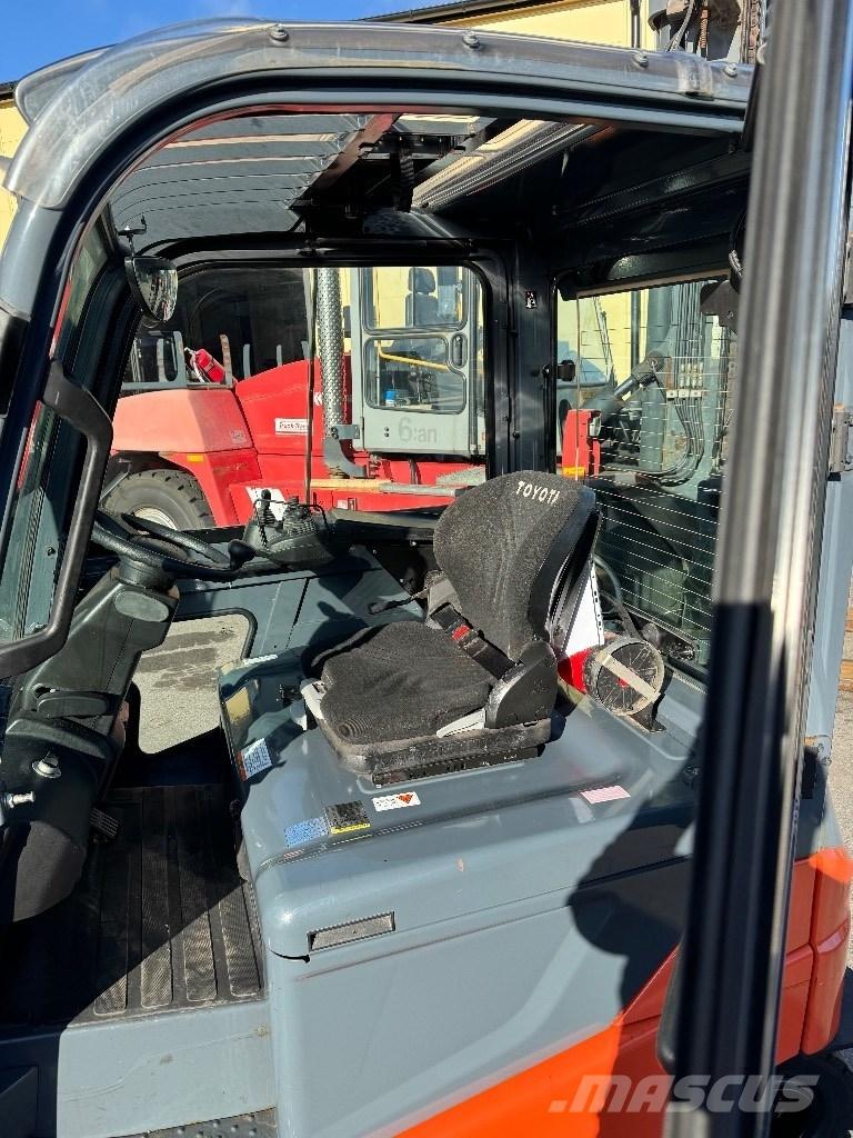 Toyota 8FBMKT25 電動堆高機