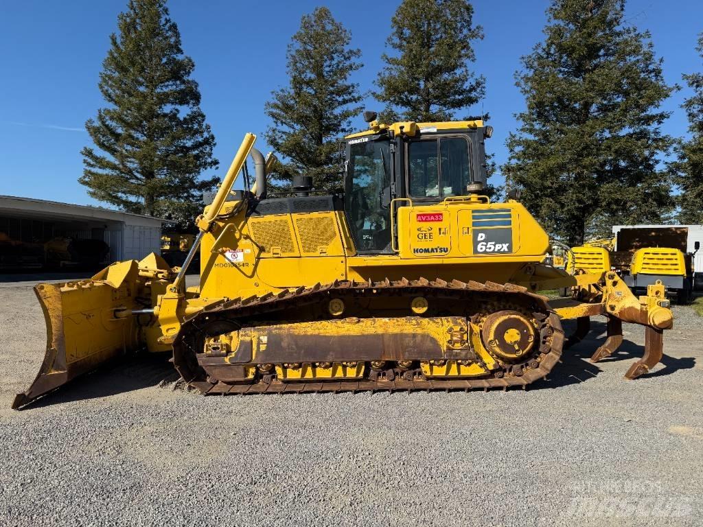 Komatsu D65PX-18 履帶推土機