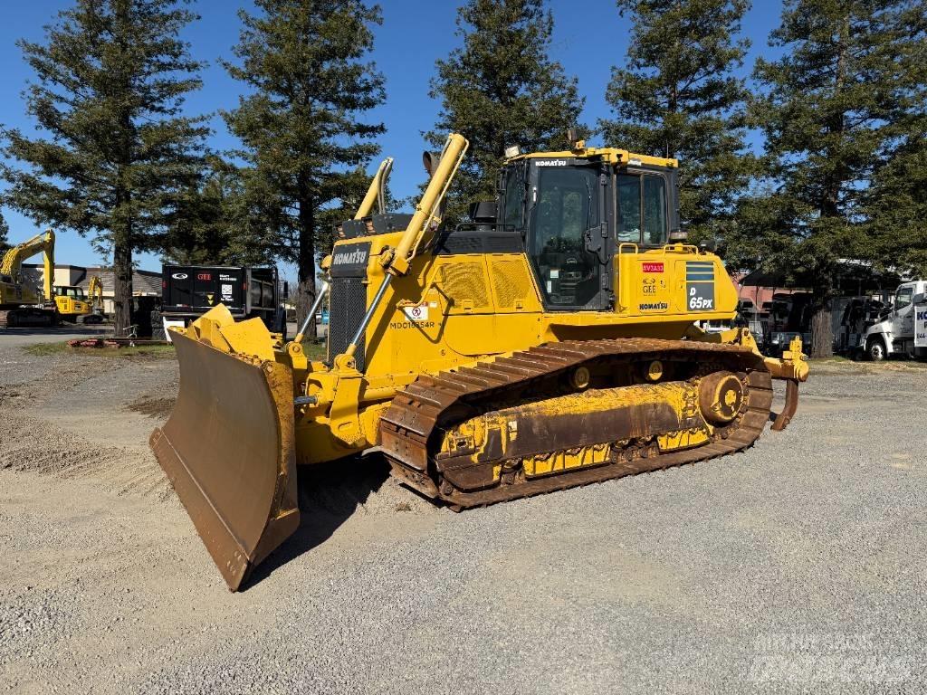 Komatsu D65PX-18 履帶推土機