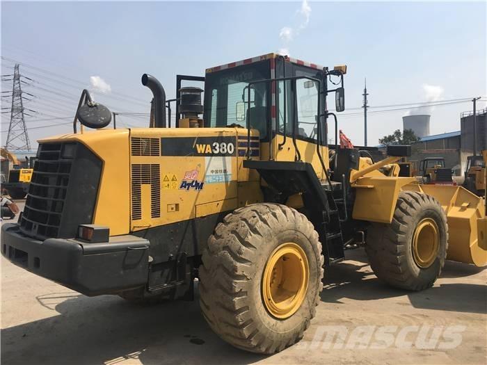 Komatsu WA 380 輪胎式裝載機