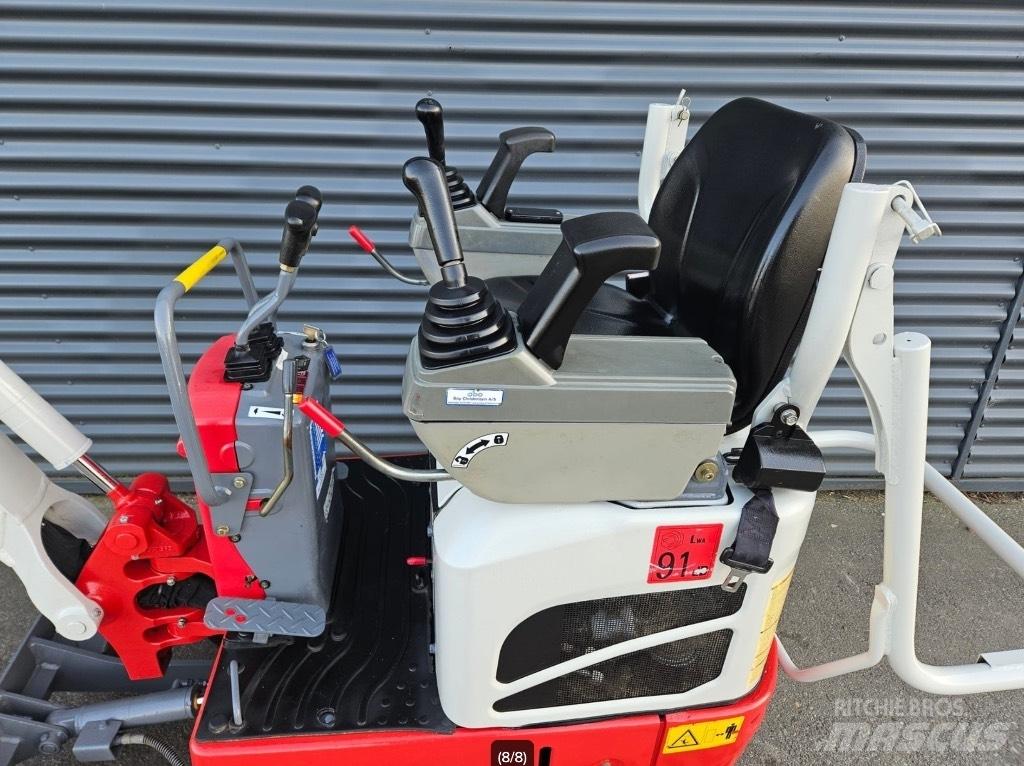 Takeuchi TB 210 R 小型挖土機/掘鑿機<7t(小型挖掘機)