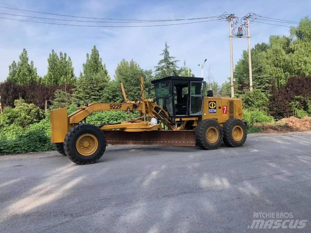 SEM 922F grader 平土機