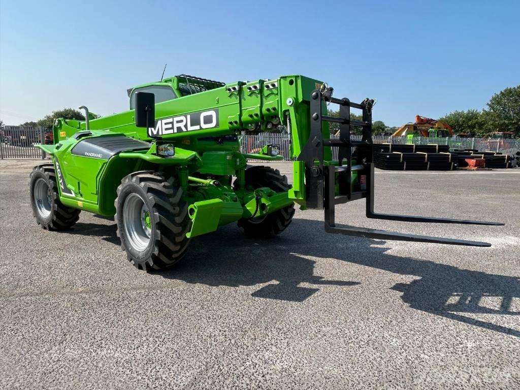 Merlo P 40.17 伸縮臂操作車