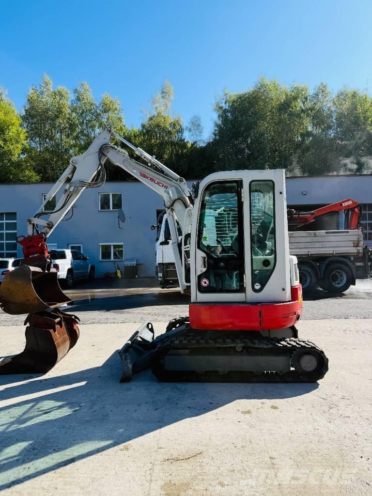 Takeuchi TB 138 FR 小型挖土機/掘鑿機<7t(小型挖掘機)
