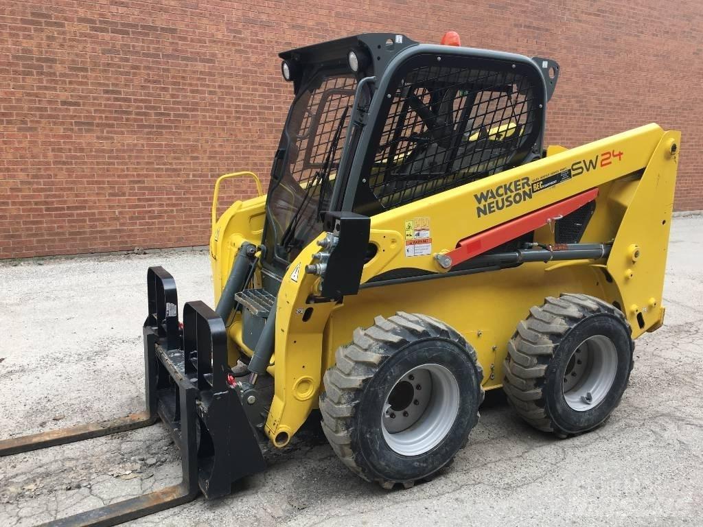 Wacker Neuson SW24 滑移轉向裝載機