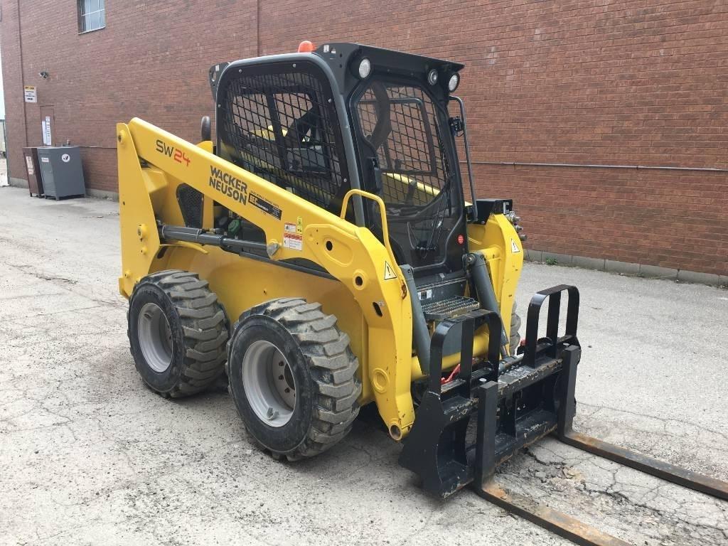 Wacker Neuson SW24 滑移轉向裝載機