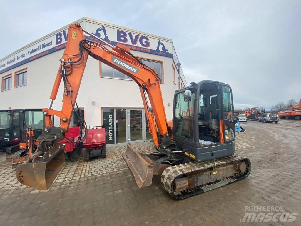 Doosan DX 63-3 小型挖土機/掘鑿機<7t(小型挖掘機)