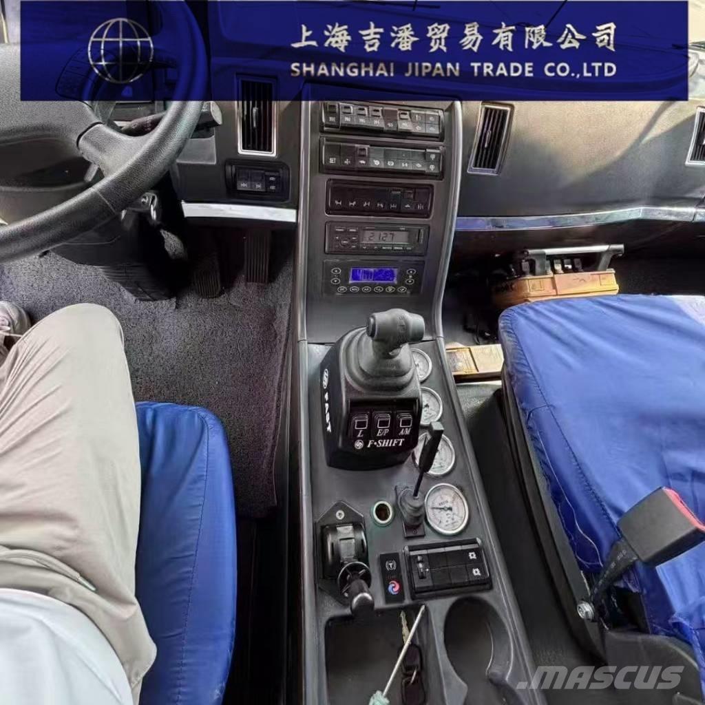 Zoomlion ZAT 2000 V7 全路面起重機/吊車