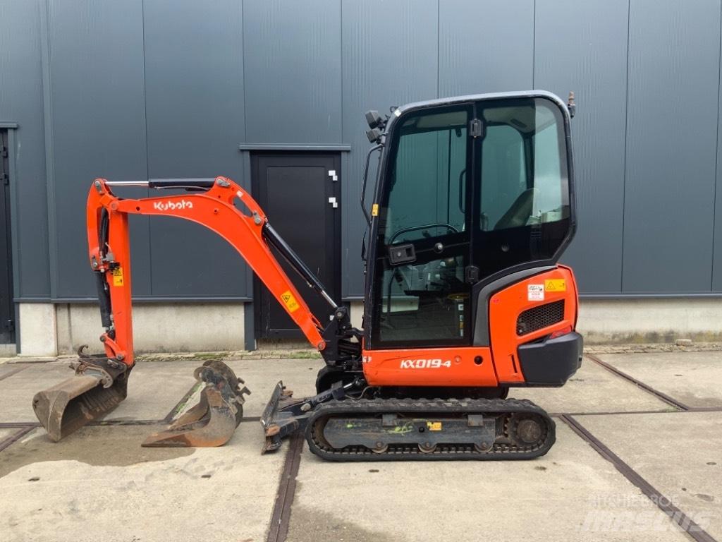 Kubota KX 019-4 小型挖土機/掘鑿機<7t(小型挖掘機)