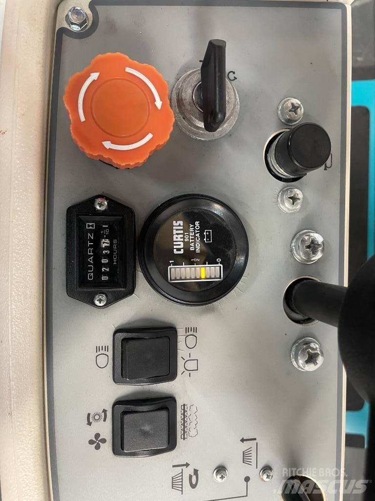 Tennant 6100 掃倉機