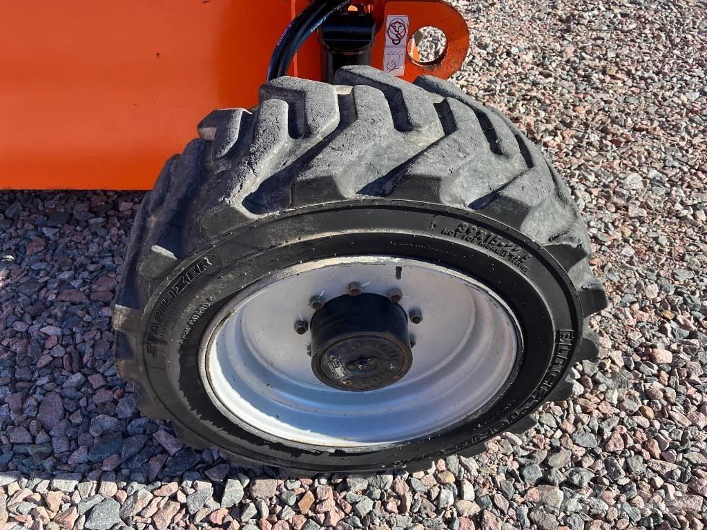 JLG 660 SJ 伸縮臂高空作業車