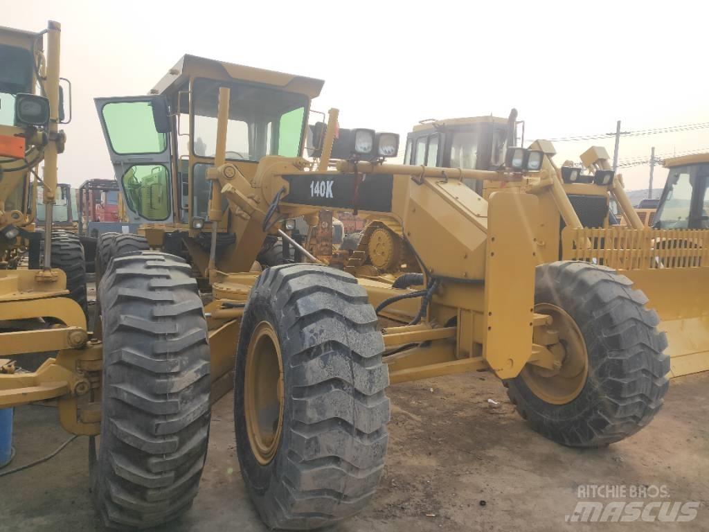 CAT 140K 平土機