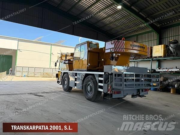 Liebherr LTM 1030-2 全路面起重機/吊車