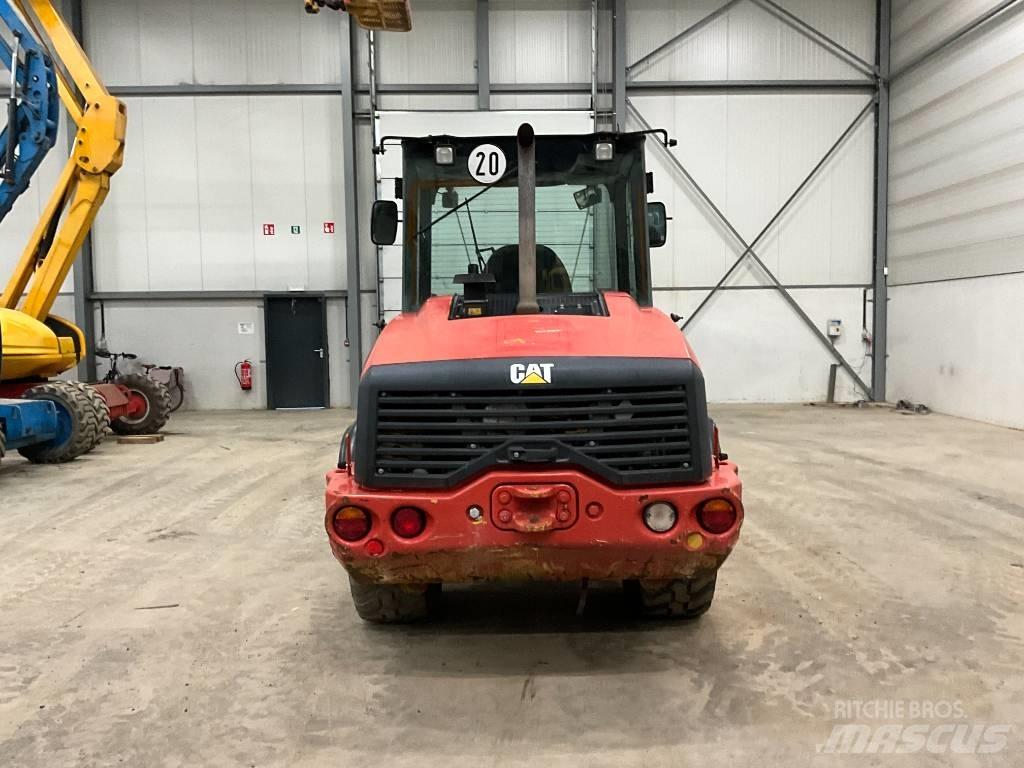CAT 906 M 輪胎式裝載機